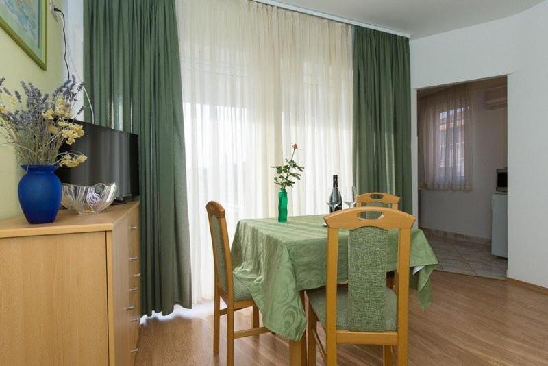 Marija F2 Apartment Кърк Екстериор снимка