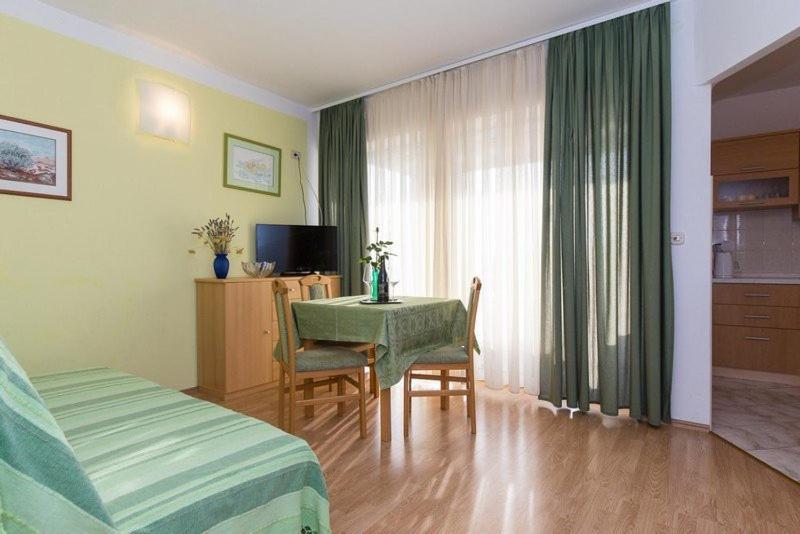 Marija F2 Apartment Кърк Екстериор снимка