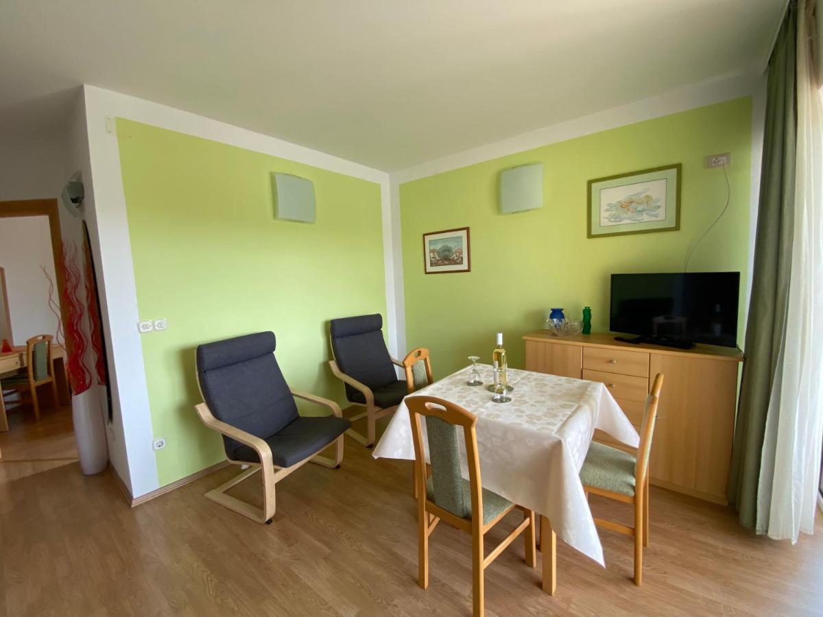 Marija F2 Apartment Кърк Екстериор снимка